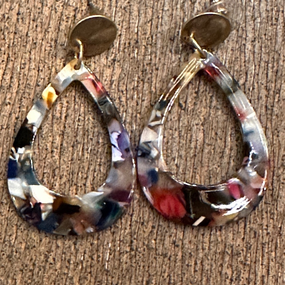 Women’s earrings